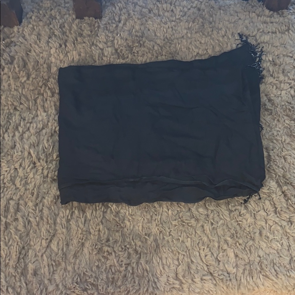 Women’s black scarf
